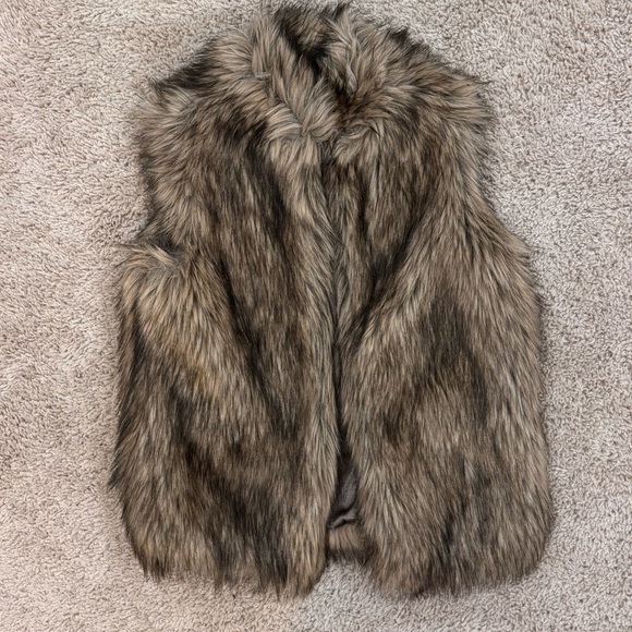 Eddie Bauer Faux Fur Vest - Brown - Picture 1 of 10